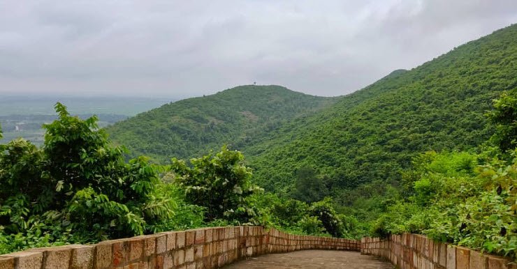 Barunei Hill, Khordha, Odisha - Vushii.com Barunei Hill, Khordha, Odisha - Vushii.com